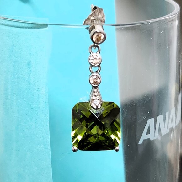 💎🟢 Sterling Silver .925 Green Swarovski Crystals Dangling Drop Earrings - Picture 2 of 11